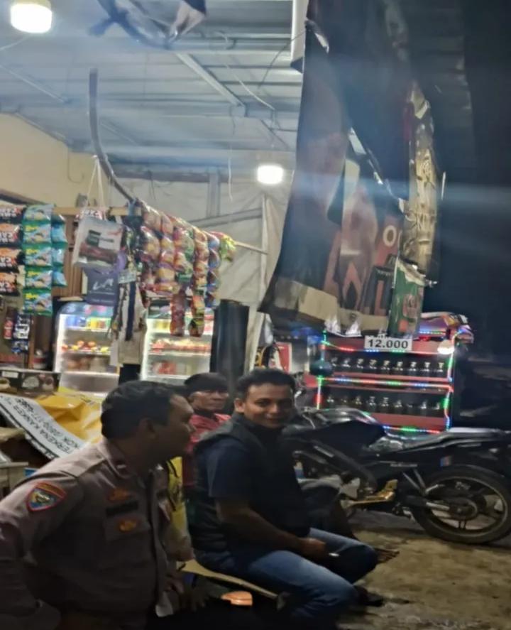 Bhabinkamtibmas Ikut Serta Dalam Giat Ronda Bersama Warga