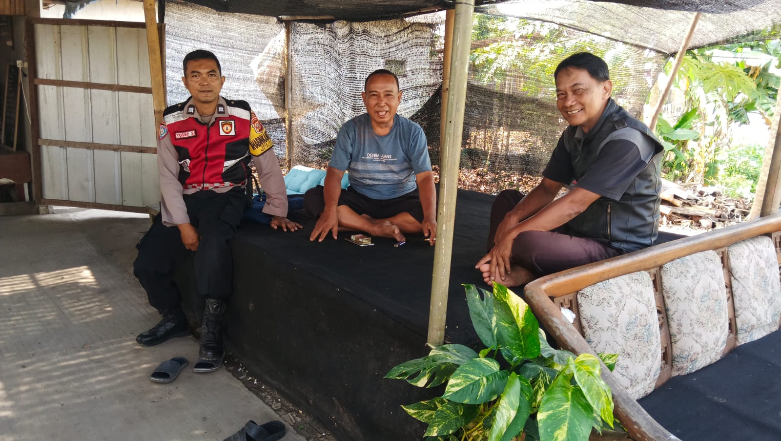 Bhabinkamtibmas Polsek Telagasari Sosialisasikan Gerakan Perangi Kenakalan Remaja Kepada Masyarakat Binaan