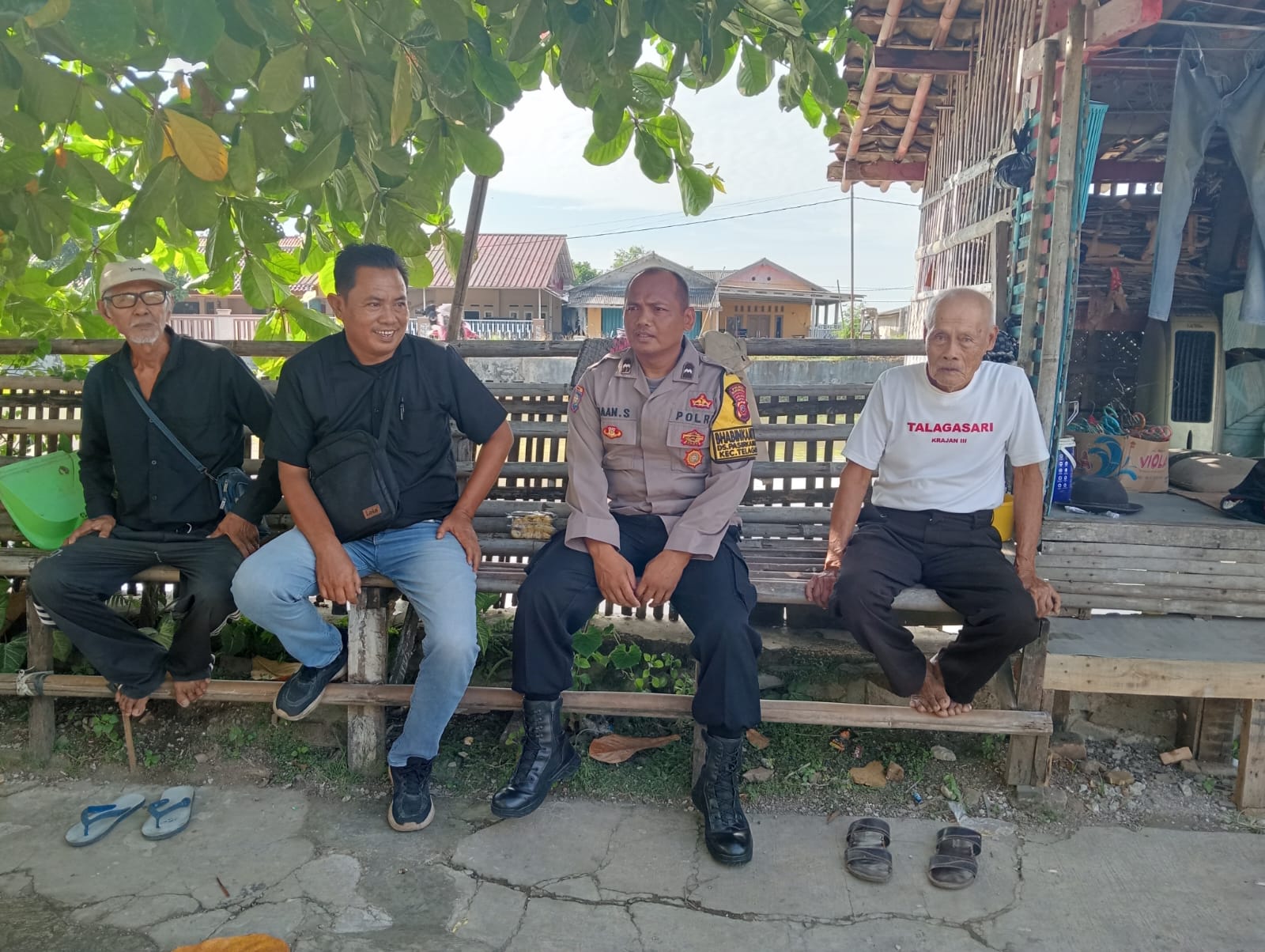 Bhabinkamtibmas Polsek Telagasari Sambangi Warga Binaan dan Sampaikan Himbauan Kamtibmas