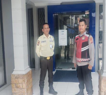 Kunjungi BRI Gempol Patroli Prekat Polsek Banyusari di Siang Hari