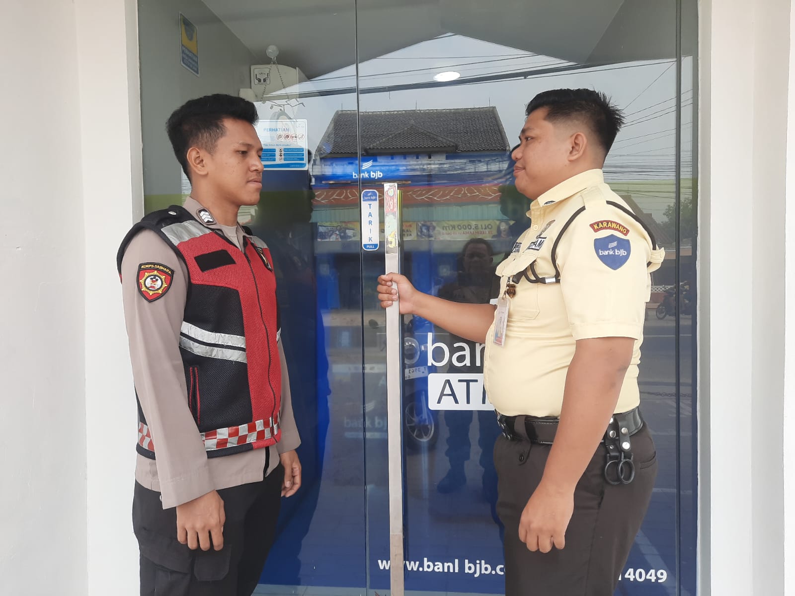 Personil Polsek Telagasari Lakukan Patroli di Objek Vital Antisipasi Gangguan Kamtibmas