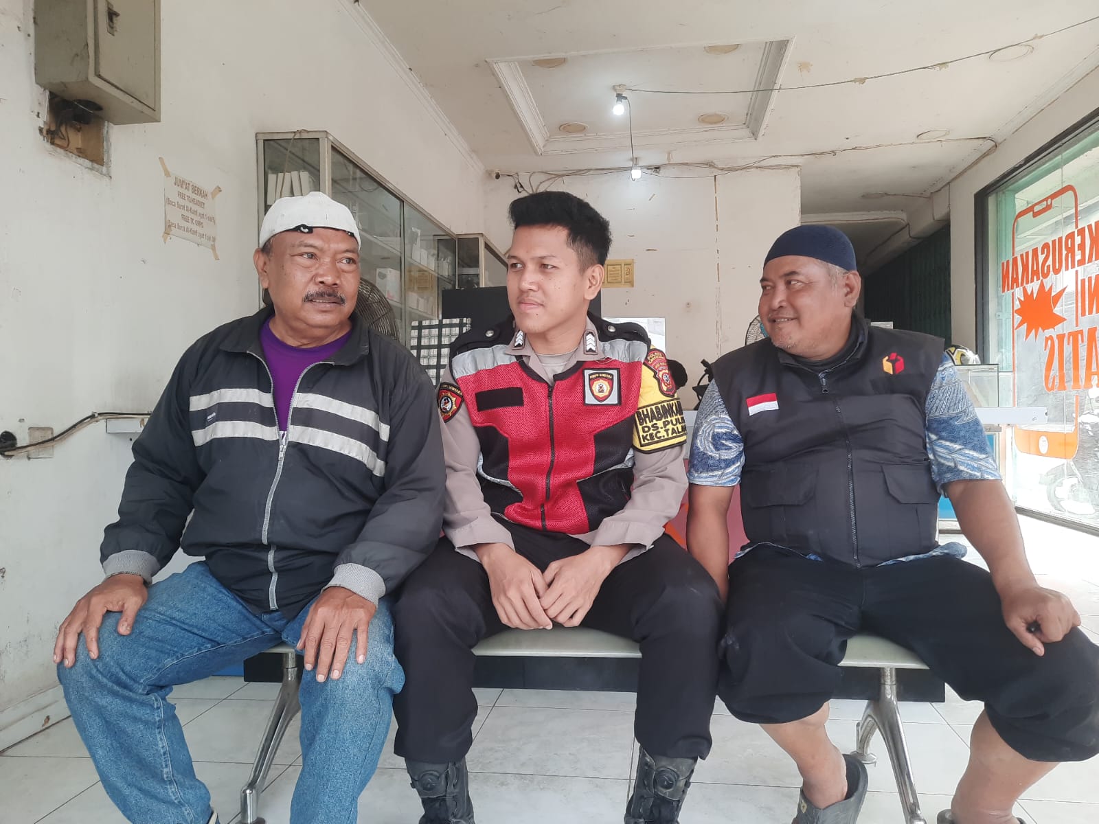 Beri Penyuluhan Kepada Masyarakat, Bhabinkamtibmas Polsek Telagasari Cegah Kenakalan Remaja