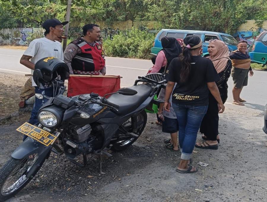 Prekat Polsek Banyusari Sosialisasikan Bahaya TPPO