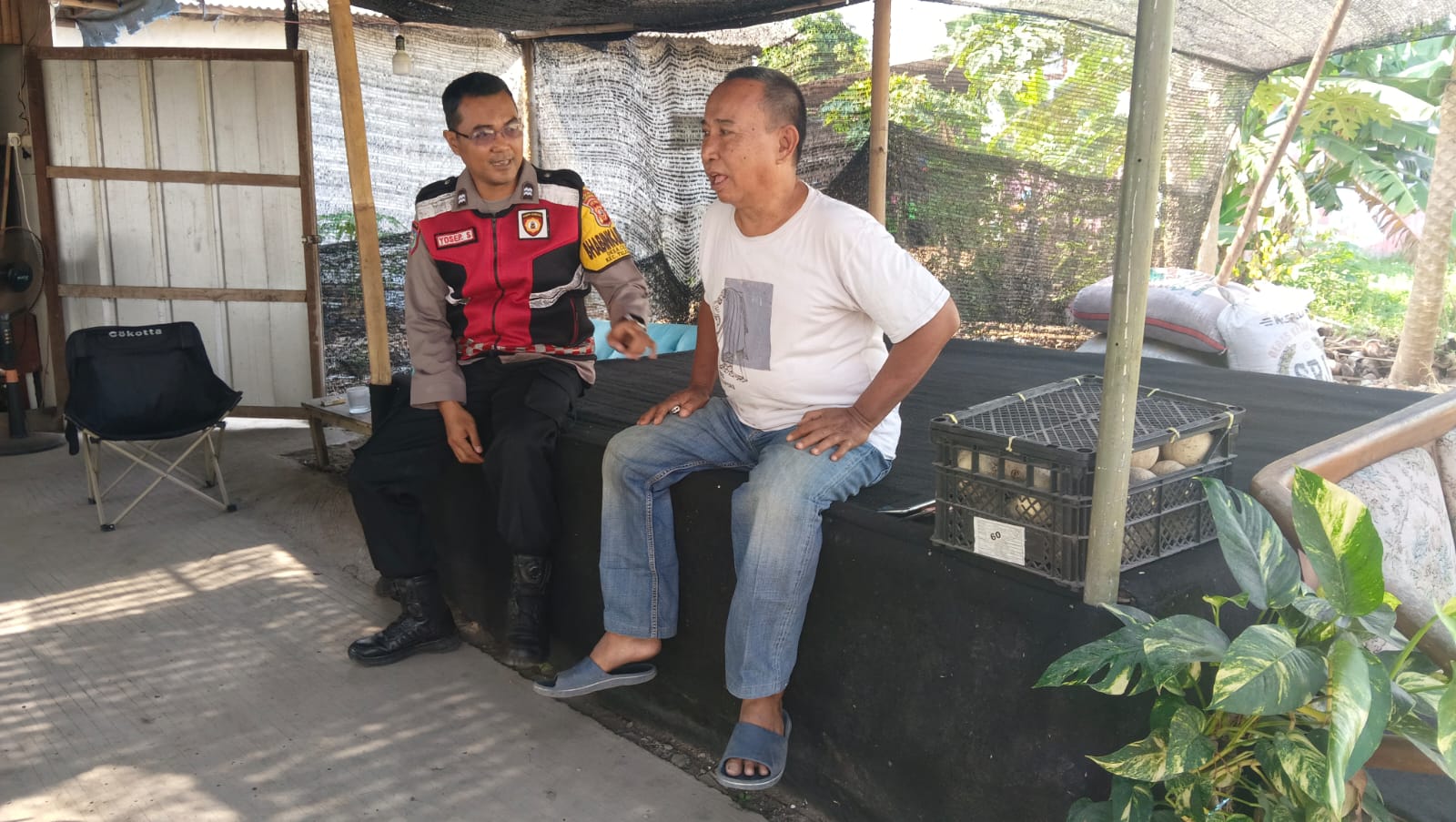 Cegah TPPO Menyebar di Lingkungan Masyarakat, Bhabinkamtibmas Polsek Telagasari Beri Warga Himbauan