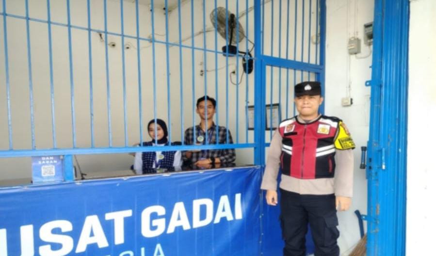 Kunjungi Pusat Gadai Gempol Patroli Prekat Polsek Banyusari di Siang Hari