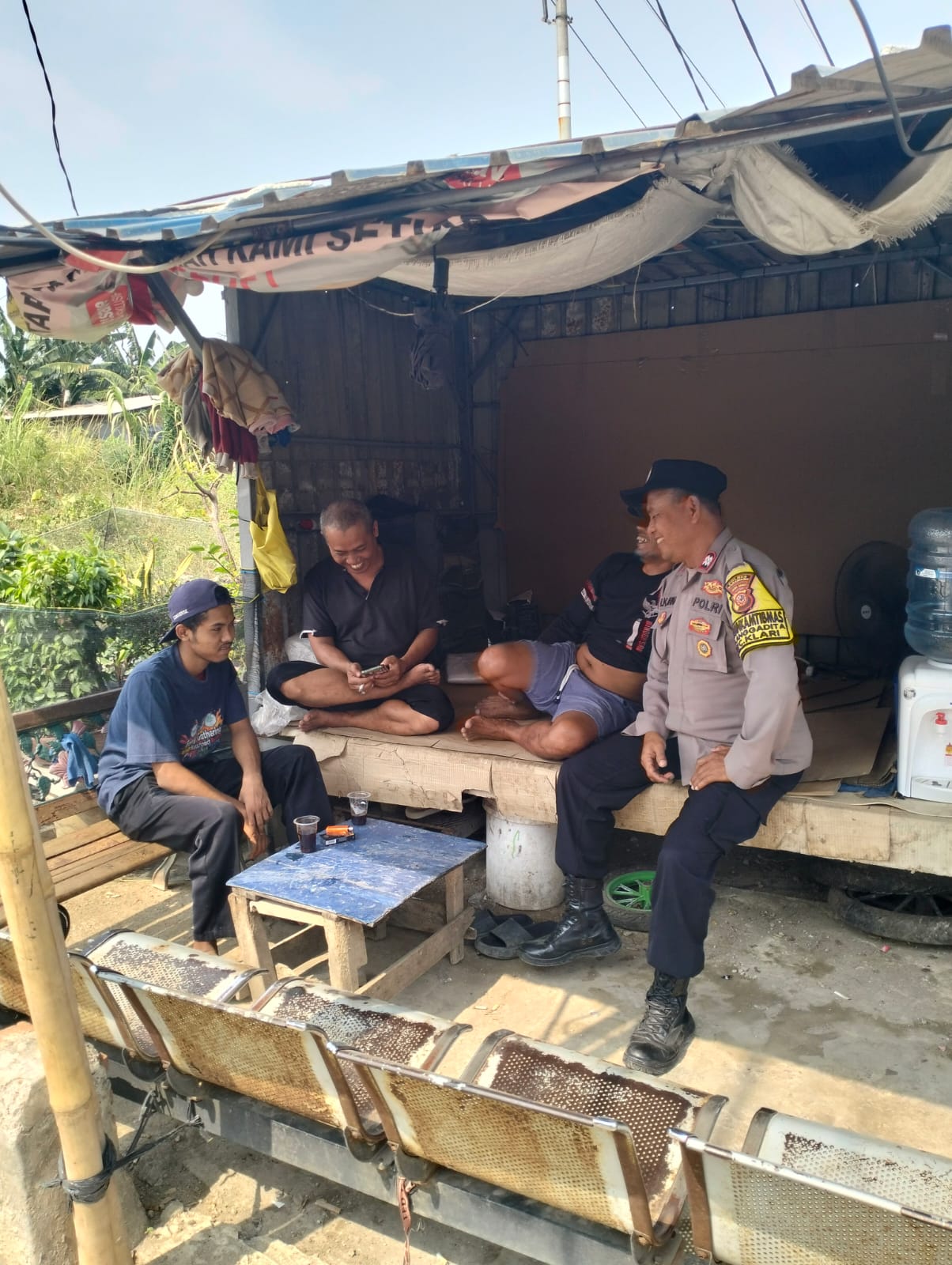 Bhabinkamtibmas Polsek Klari Ajak Warga Bersama Jaga Kamtibmas