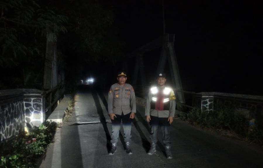 Prekat Polsek Banyusari Giat Patroli Jalan Raya Antisipasi Kejahatan