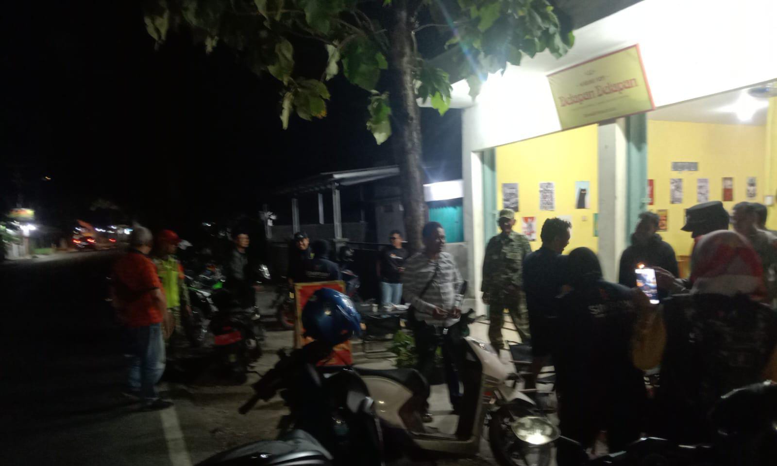 Kapolsek Banyusari Pimpin Pelaksanakan KRYD Malam Minggu, Antisipasi C3 dan Kejahatan Jalanan