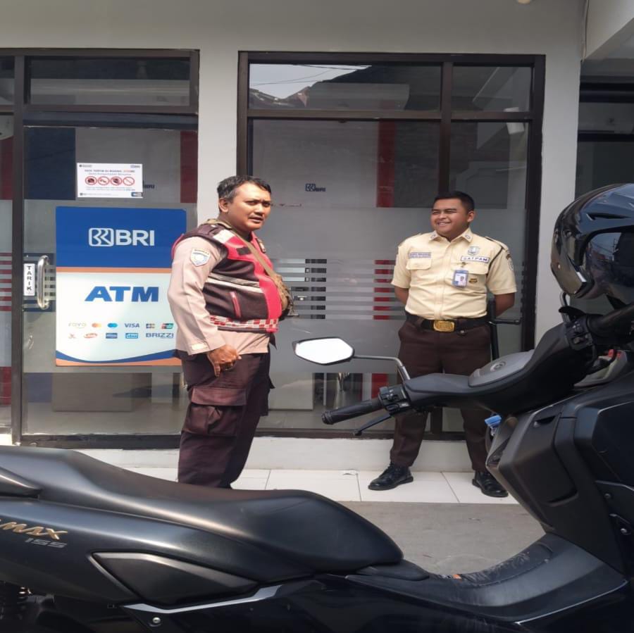 Kunjungi BRI Gempol Patroli Prekat Polsek Banyusari di Siang Hari