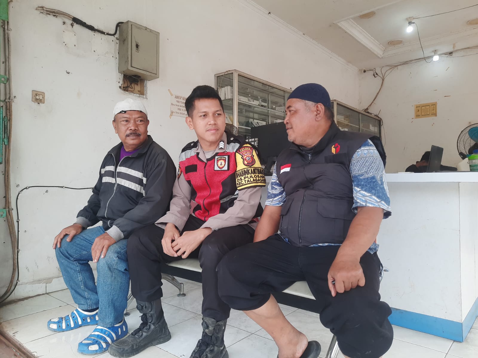 Bhabinkamtibmas Polsek Telagasari Beri Warga Penyuluhan, Cegah Kenakalan Remaja