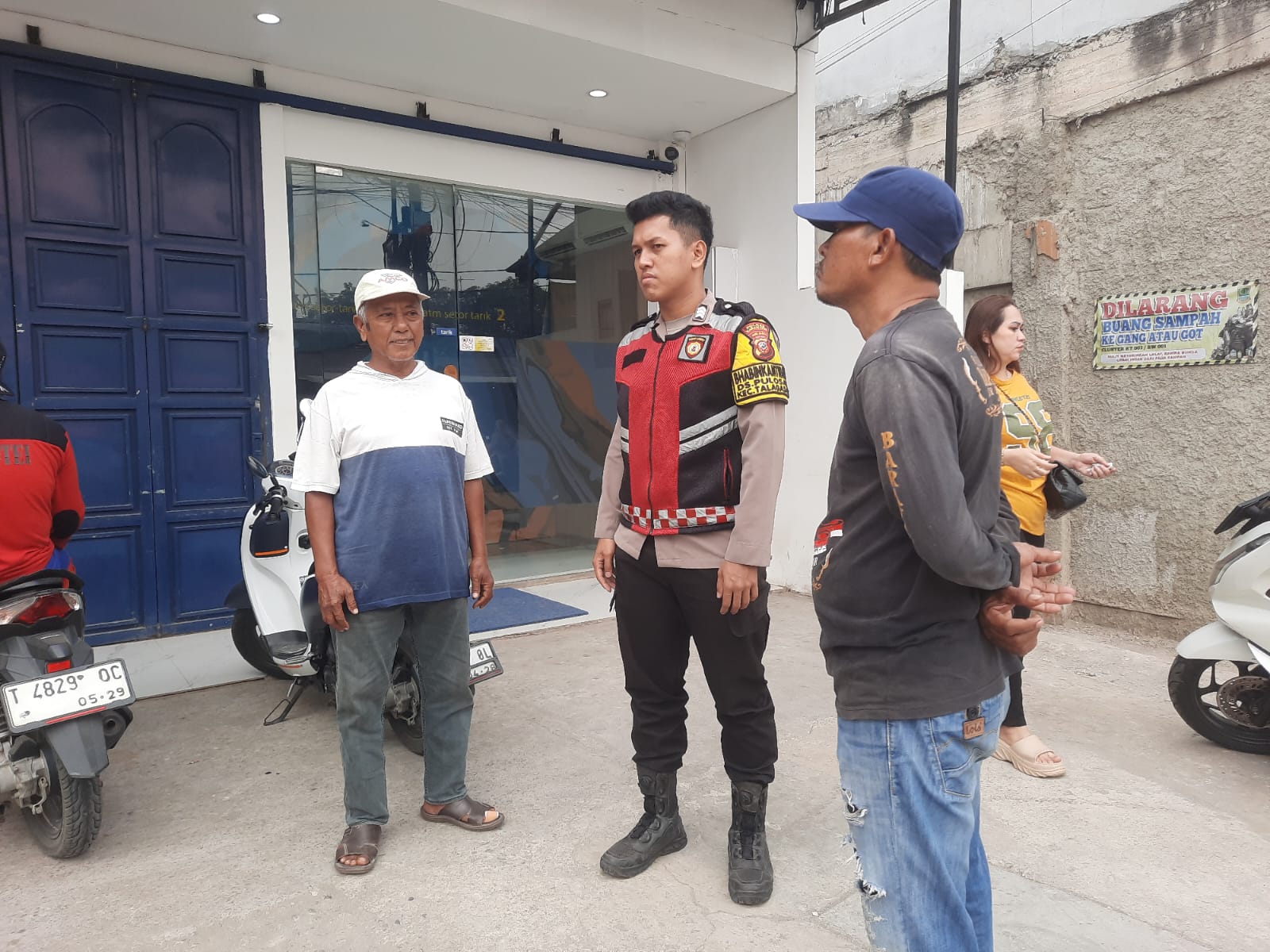 Bhabinkamtibmas Polsek Telagasari Beri Himbauan Masyarakat Untuk Waspada Terhadap TPPO
