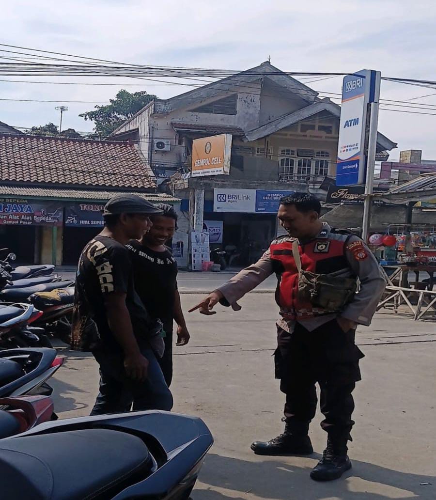 Prekat Polsek Banyusari Sosialisasikan Bahaya TPPO
