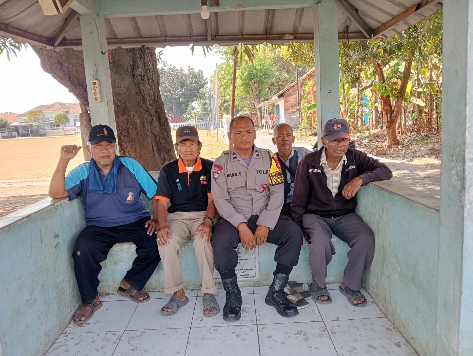 Bhabinkamtibmas Polsek Telagasari Himbau Warga Waspadai Potensi C3 di Lingkungan Masyarakat