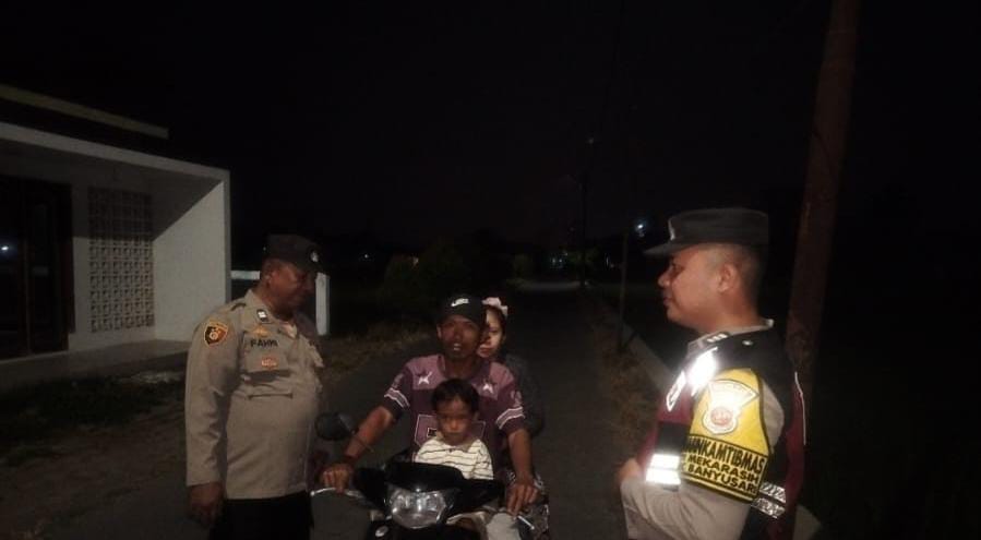 Prekat Polsek Banyusari Giat Patroli Jalan Raya Antisipasi Kejahatan