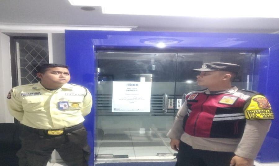 Kunjungi BRI Gempol Patroli Prekat Polsek Banyusari di Malam Hari