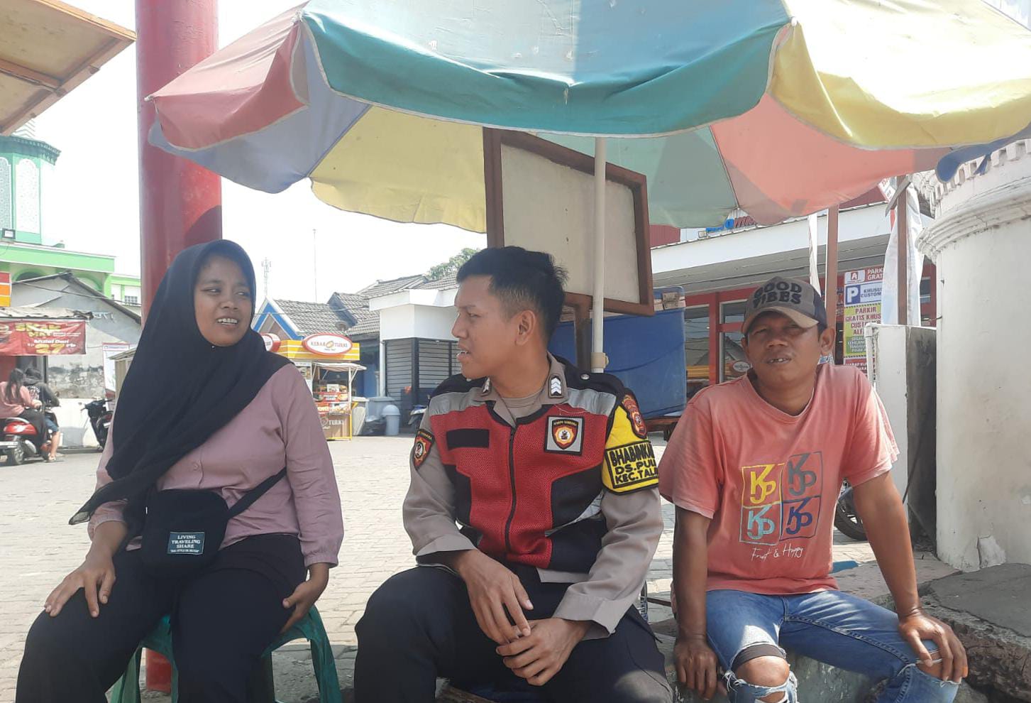 Bhabinkamtibmas Polsek Telagasari Sebar Himbauan Cegah TPPO di Lingkungan Masyarakat