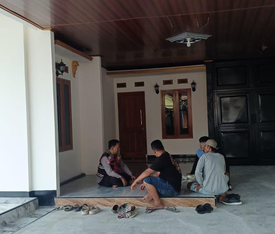 Prekat Polsek Banyusari Sosialisasikan Bahaya TPPO