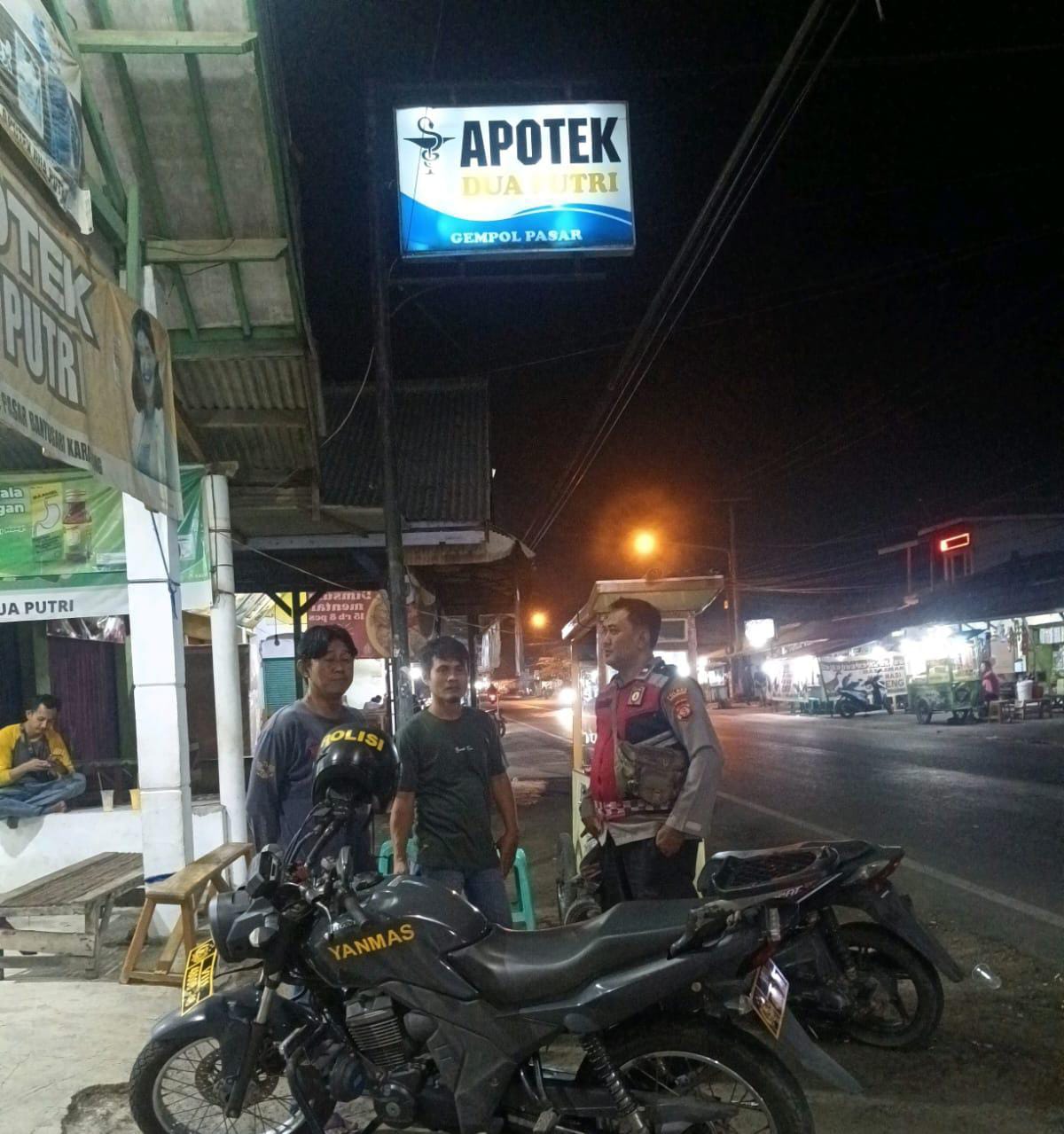 Prekat Polsek Banyusari Giat Patroli Jalan Raya Antisipasi Kejahatan