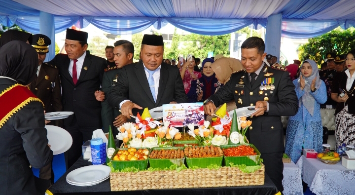 Polres Karawang Gelar Upacara Peringatan Hari Bhayangkara ke-80
