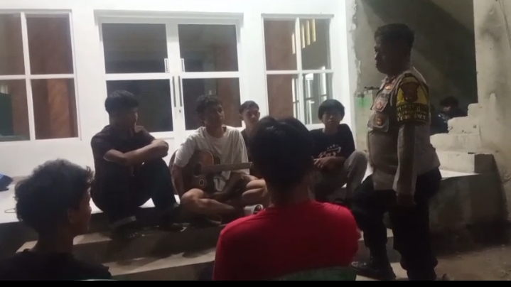 Bhabinkamtibmas Himbau Remaja Hindari Tawuran dan Permainan Slot ‎