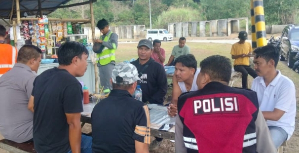Polsek Telukjambe Barat Ingatkan Warga Kiarajaya Hindari Permainan Judi Online