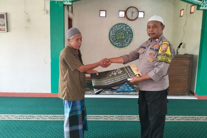 Marbot Masjid Desa Anggadita Terimakasih Sarana Kontak dari Polsek Klari