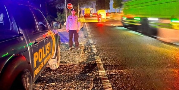 Patroli KRYD Malam Polsek Jatisari Laksanakan Strong Point di Jalan Pantura Gamon
