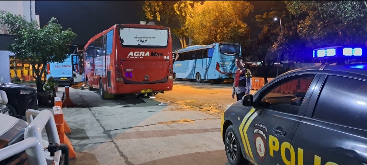 Personil Polsek Klari Lakukan Patroli dinihari, Sasaran Terminal Bus Klari