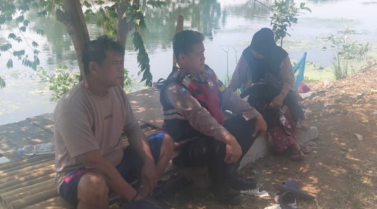 Personil Patroli Polsek Telukjambe Barat Laksanakan Patroli Berikan Himbauan Kamtibmas