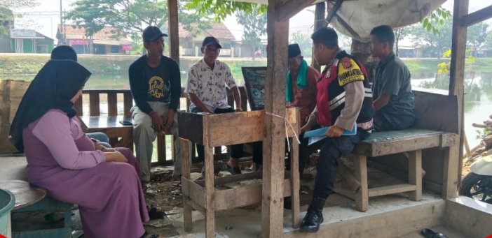 Personel Polsek Telukjambe Barat Ingatkan Para Orang Tua Awasi Pergaulan Anak Remaja