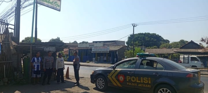 Patroli PREKAT Polsek Jatisari Laksanakan Strong Point di Jalan Raya Pantura