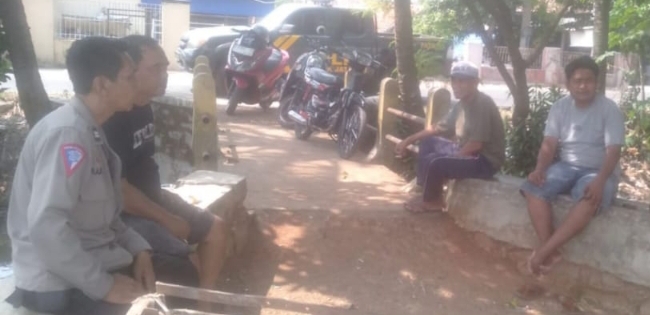 Personil Polsek Jatisari Ingatkan Warga Waspada Bahaya Kebakaran di Musim Kemarau ‎