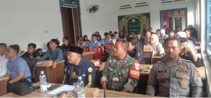 Bhabinkamtibmas Polsek Jatisari Hadiri Musyawarah Karang Taruna Desa Balonggandu, Perkuat Sinergi dengan Pemuda