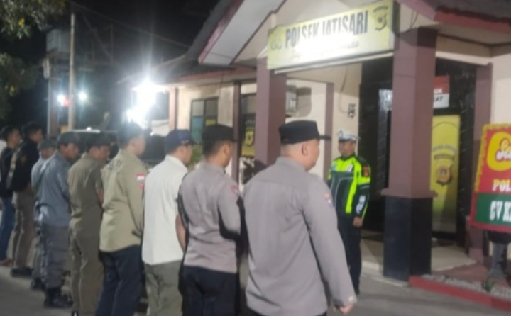 Polsek Jatisari Polres Karawang Gelar Apel Kesiapan Ops KRYD Patroli Gabungan ‎