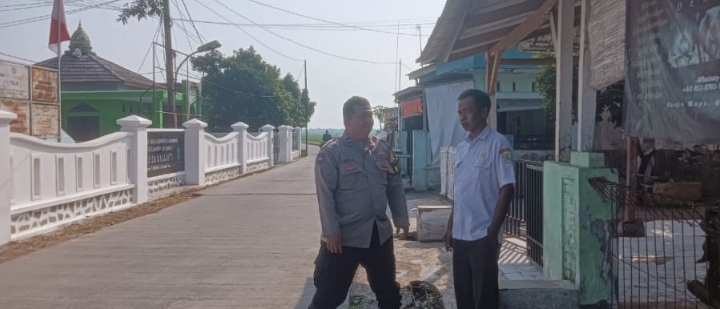 Nomor Layanan Pengaduan “Lapor Pak Kapolres” Kembali di Sampaikan Personil Polsek Jatisari Kepada Warga