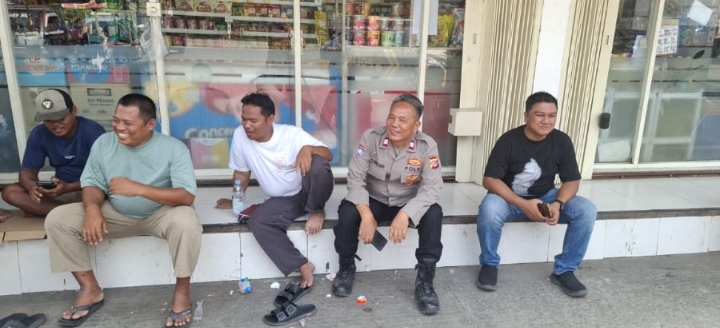 Polsek Telukjambe Barat Ingatkan Warga Wanasari Hindari Permainan Judi Online