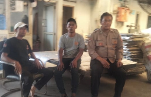 Polsek Telukjambe Barat Edukasi Warga Waspada Kebakaran di Musim Kemarau