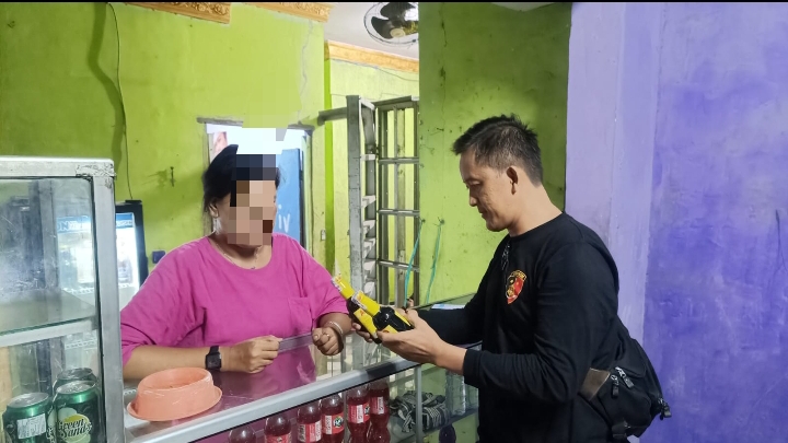 Unit Reskrim Polsek Jatisari Razia Miras Kios Jamu