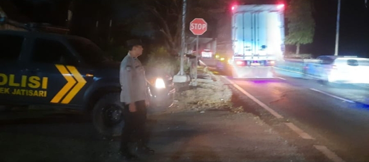 Ciptakan Situasi Aman Dan Kondusif, Personil Polsek Jatisari Patroli Malam di Jalan Pantura Gamon ‎
