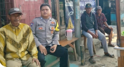 Sebar Himbauan, Personil Polsek Telukjambe Barat Tekan Sebaran TPPO