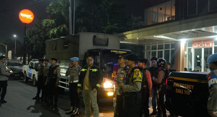 Jaga Kondusivitas, Polres Karawang Gencar Patroli KRYD dan Razia Miras