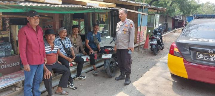 Patroli Polsek Telukjambe Barat Sambangi Para Orangtua Himbau Kenakalan Remaja