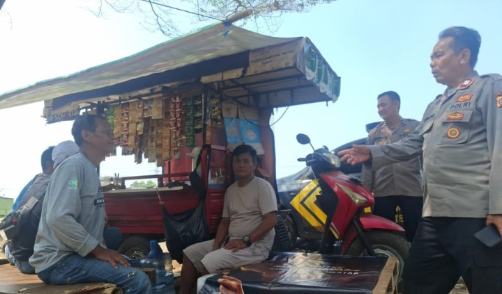 Polsek Telukjambe Barat Berikan Nomor Layanan Pengaduan Polri
