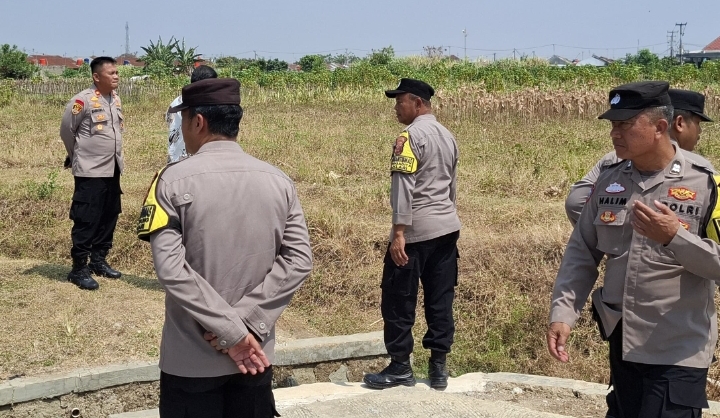 Wujud Nyata Polsek Klari Dukung Program Ketahanan Pangan Kuartal 3 Tahun 2026, Kapolsek Klari Cek Lahan Penanaman Jagung
