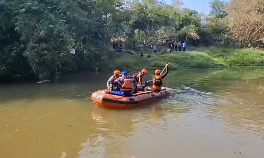 Hari Pertama Pencarian Korban Diduga Tenggelam di Cilamaya Wetan, Tim SAR Gabungan Sisir Aliran Irigasi