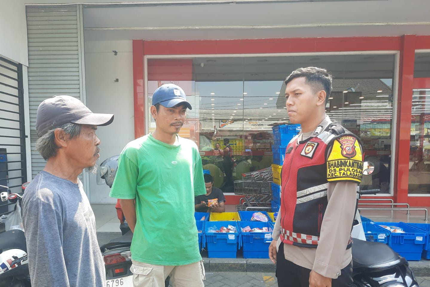Bhabinkamtibmas Polsek Telagasari Sambangi Warga Binaan Untuk Sampaikan Himbauan Kamtibmas
