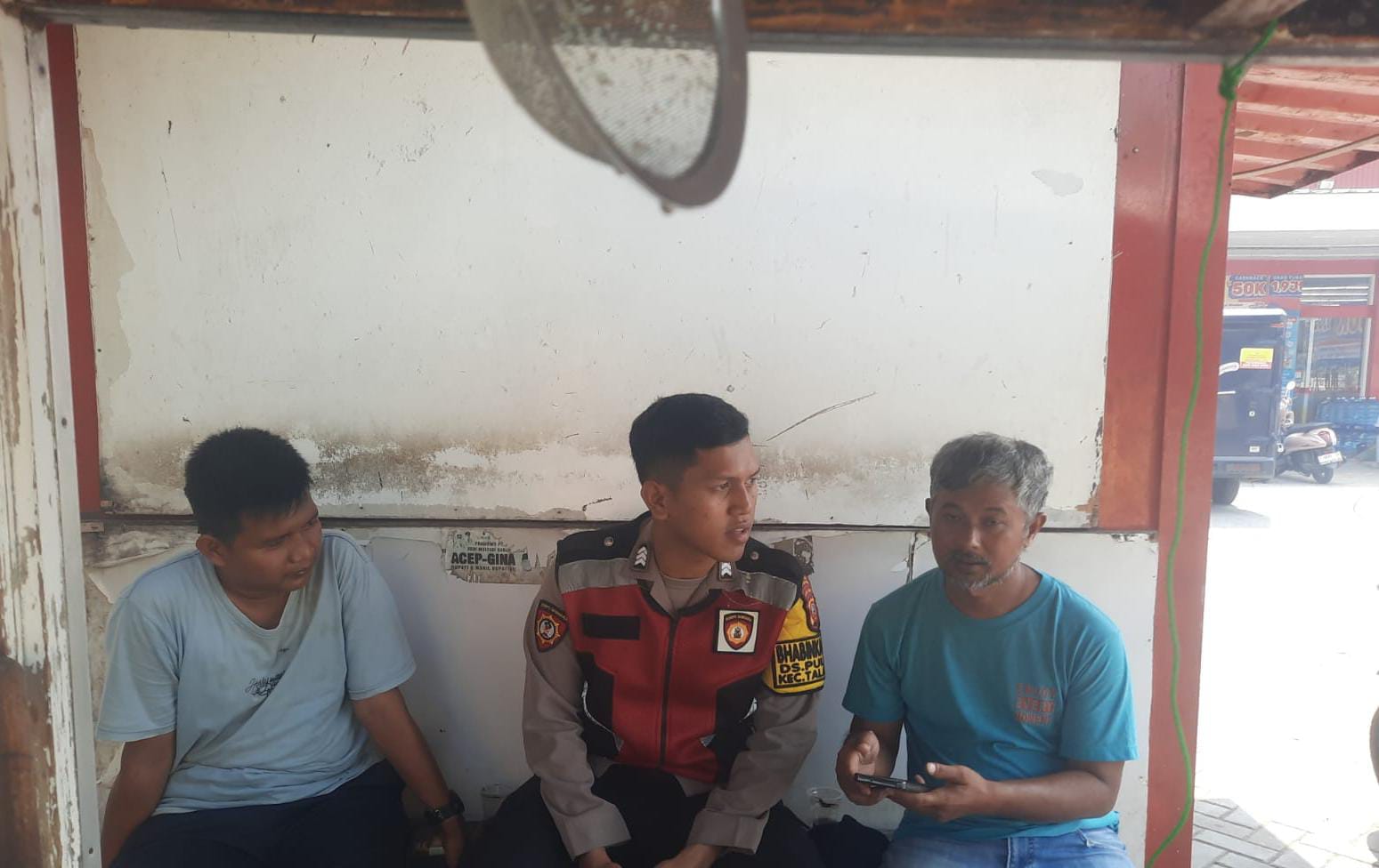 Bhabinkamtibmas Polsek Telagasari Beri Himbauan Masyarakat Untuk Waspada Terhadap TPPO