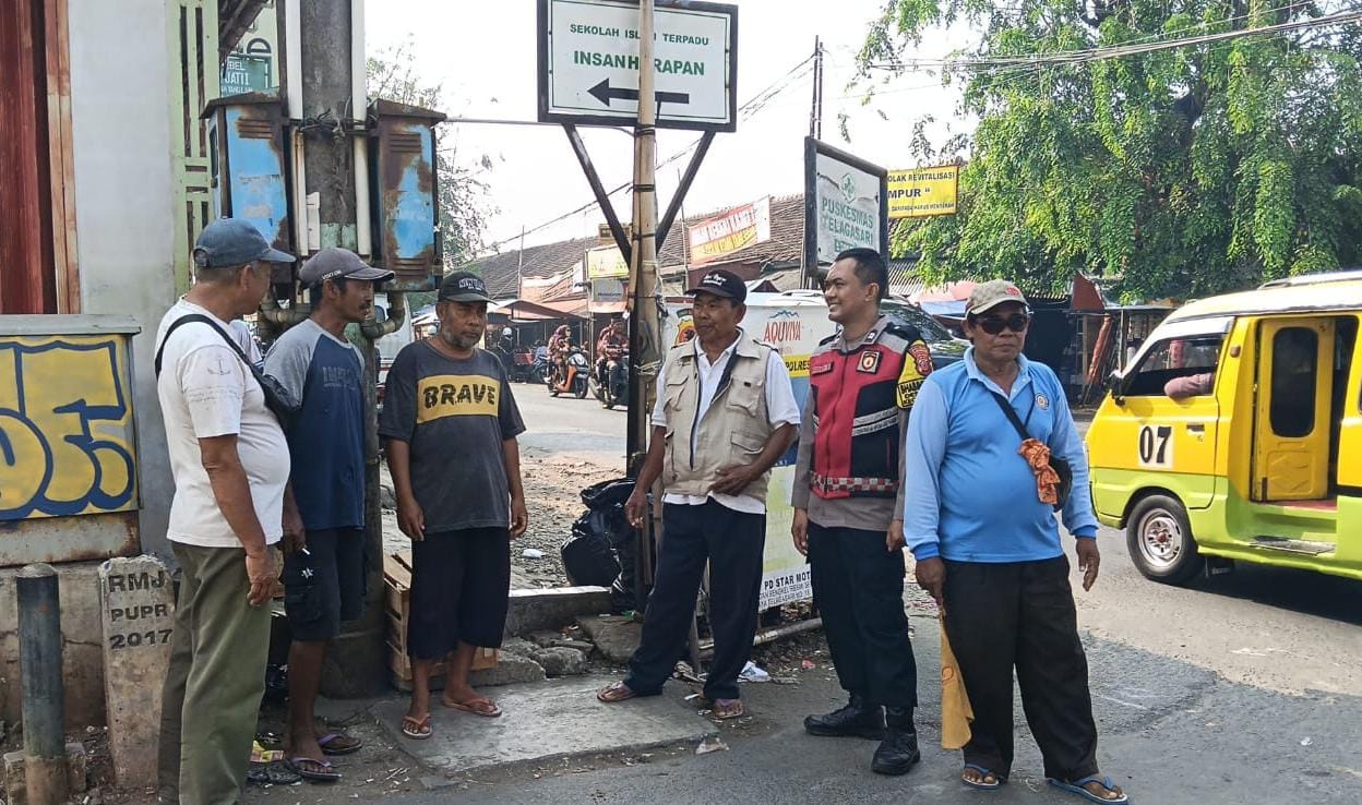 Bhabinkamtibmas Polsek Telagasari Sampaikan Himbauan Kamtibmas Kepada Masyarakat Binaan