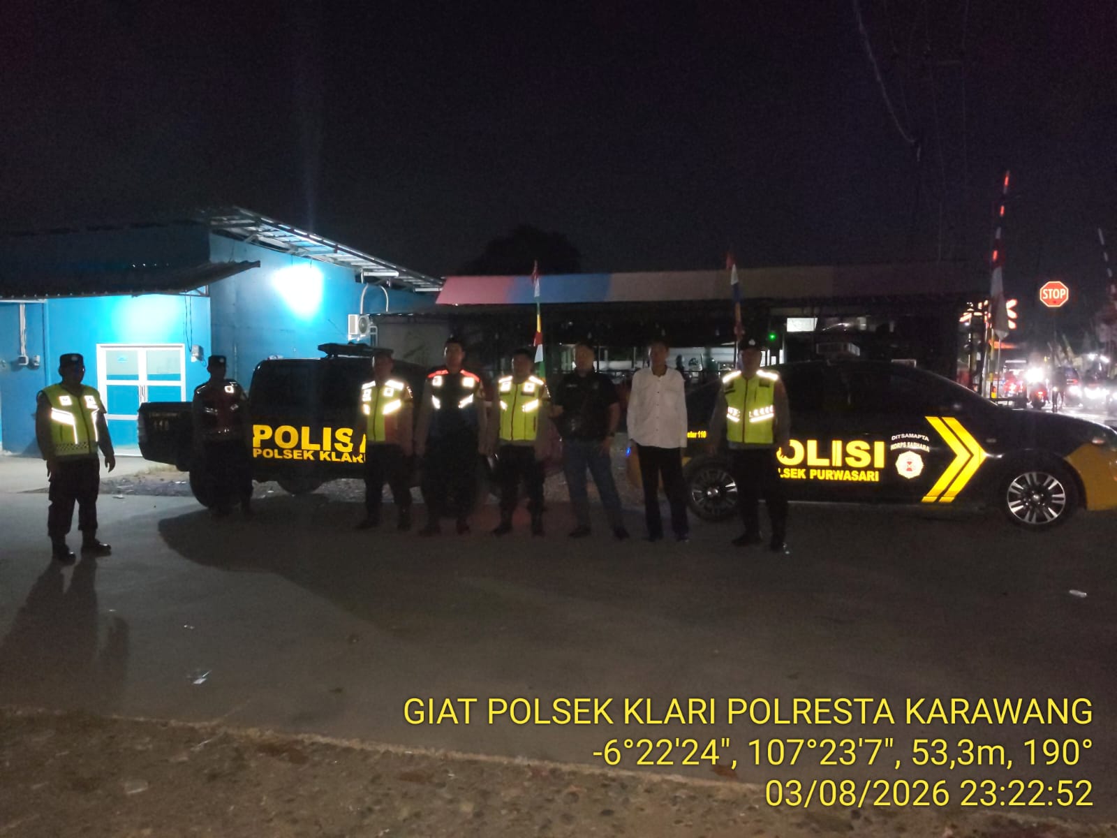 Wujud Sinergitas, Polsek Klari dan Polsek Purwasari Kolaborasi Patroli KRYD Skala Besar Amankan Situasi Kamtibmas di Perbatasan