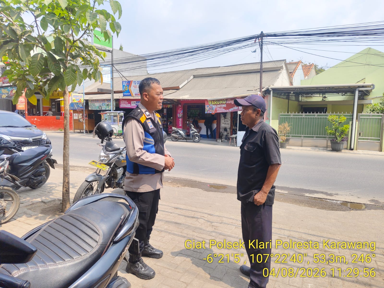 Ajak Jaga Kamtibmas di Lingkungan Rumah Sakit, Bhabinkamtibmas Desa Belendung Sambangi Satpam RS Fikri Medika
